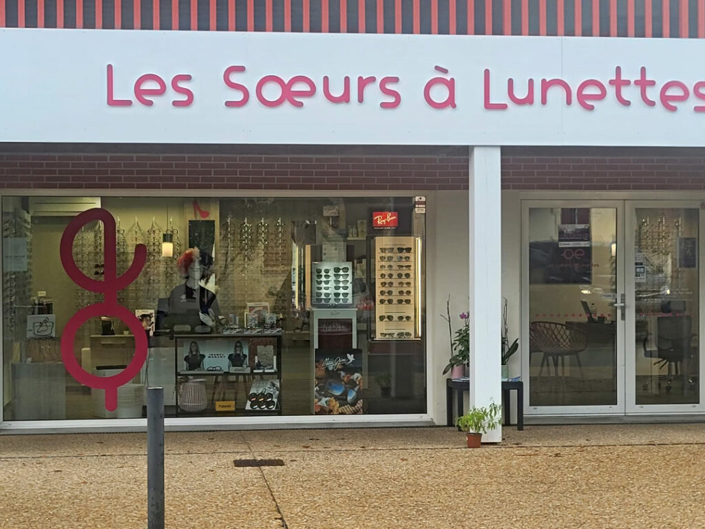 Façade boutique les sœurs à lunettes